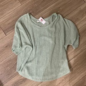 Cherish Green top. Off shoulder top. Sz large from Buckle.